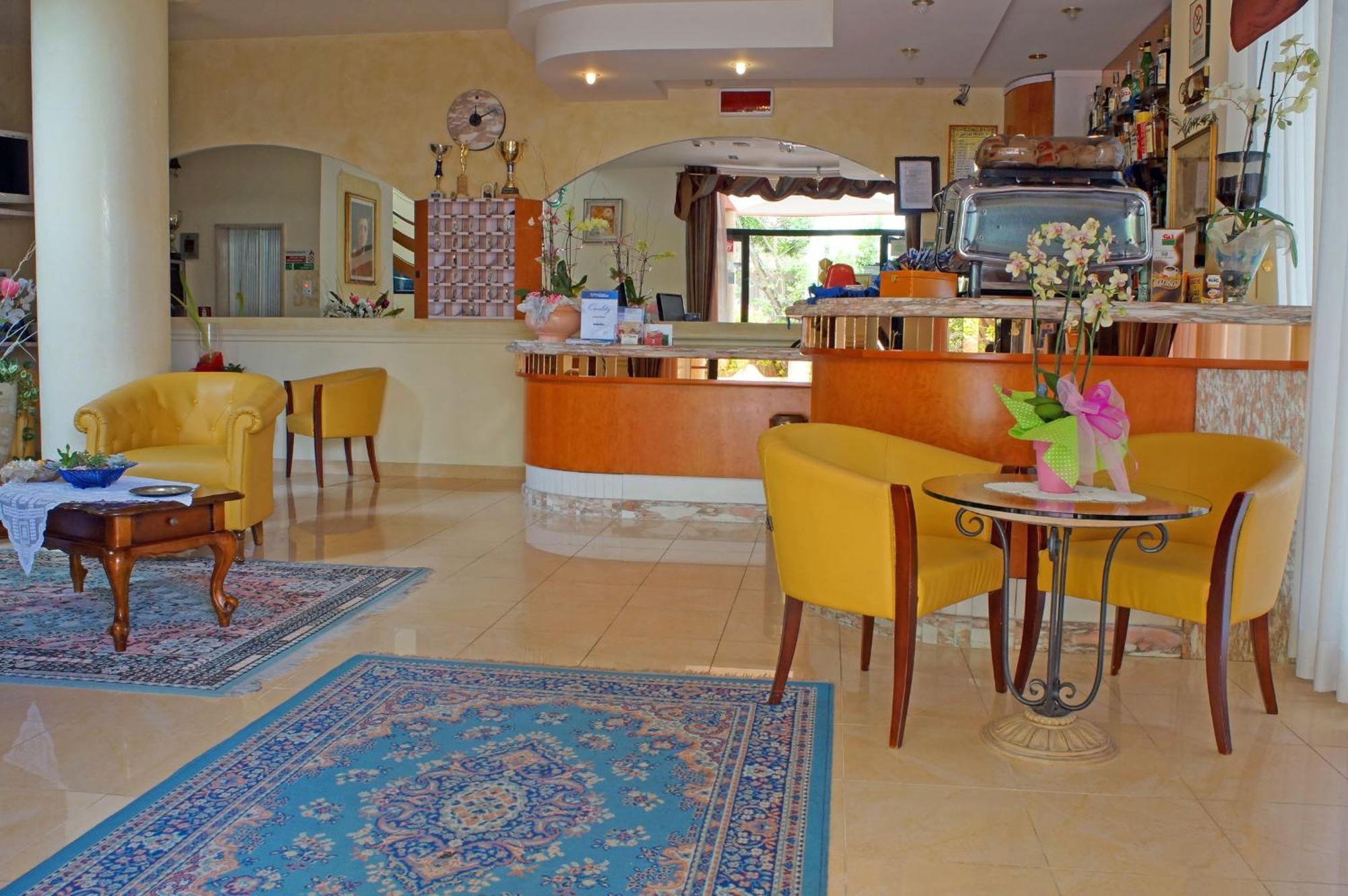 Hotel River Fronte Mare Con Piscina Rimini Luaran gambar